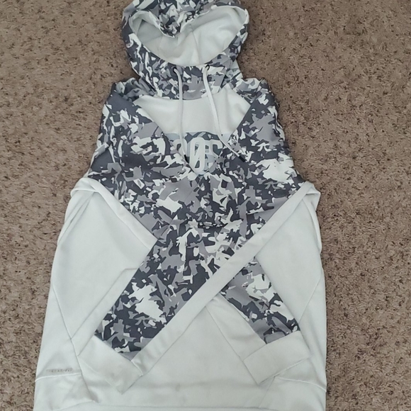 Nike Swoosh basketball camo sweatshirt - Picture 4 of 4